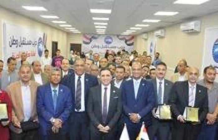 «عمال مستقبل وطن» تكرم أعضاؤها بالجيزة بمشاركة الأمانة المركزية