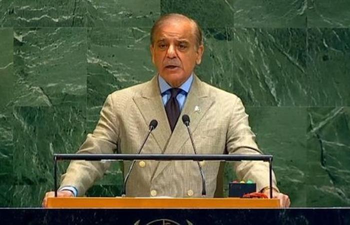 رئيس وزراء باكستان يفتتح كلمته بالأمم المتحدة بآيات من القرآن الكريم.. فيديو