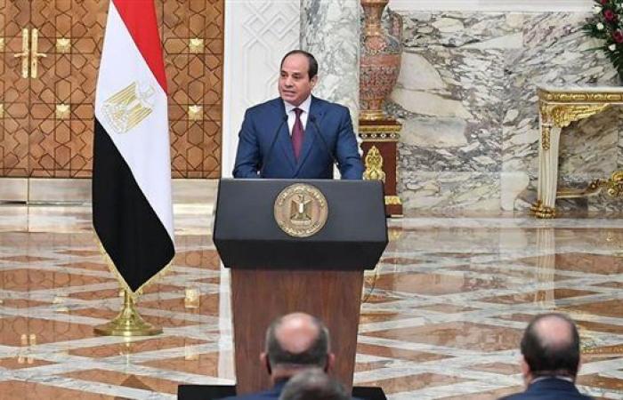 السيسي: الإرادة والعمل والصبر مثلث تجاوز الظروف الصعبة
