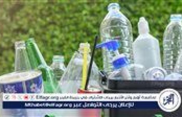 استشاري يحذر من استخدام زجاجات البلاستيك: تنقل مواد سامة لجسمك