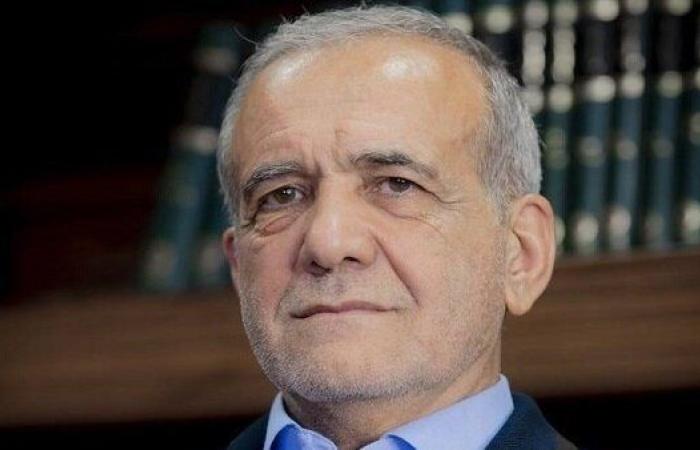الرئيس الإيراني: الولايات المتحدة طالبتنا بتسليم كل المواد النووية المخصبة