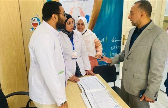 وكيل صحة سيناء يتفقد مركز حضري عاطف السادات ويحيل مديره والمتغيبين للتحقيق