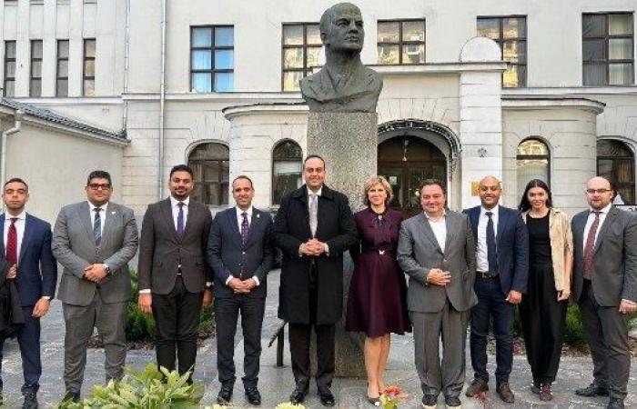 رئيس الرعاية الصحية يدفع بـ"توأمة" المؤسسات الطبية لتعميق الشراكة المصرية-الروسية