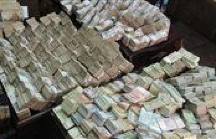 ضبط قضايا إتجار بالنقد الأجنبي بقيمة 4 ملايين جنيه خلال 24 ساعة