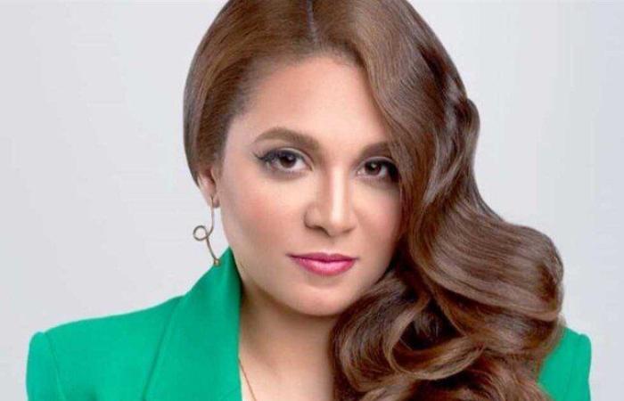 بعد أزمتها الصحية الأخيرة.. دنيا سامي تكشف عن صورة طريفة لـ رحمة أحمد