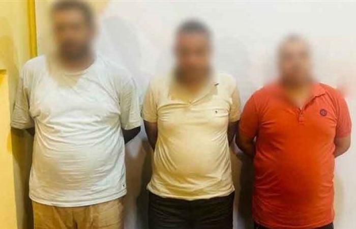 ضبط 3 أشخاص بالقاهرة بتهمة بيع خطوط هواتف محمولة مفعلة ببيانات آخرين