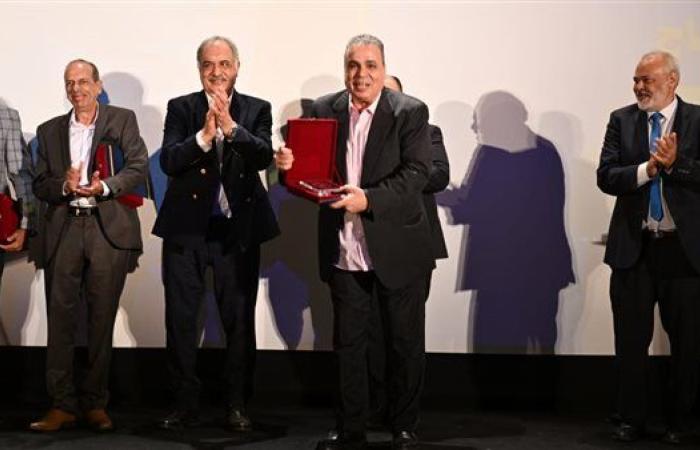 في افتتاح مهرجان مسرح الهواة بدورته الـ21 بالسامر.. خالد اللبان: نجدد التزامنا بدعم المواهب الشابة.. وتكريم رواد المسرح رسالة وفاء وعرفان لعطائهم