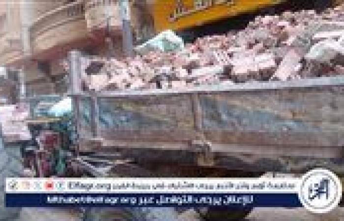 ضبط جرار بمقطورة يلقي مخلفات صلبة في طريق المنصورة