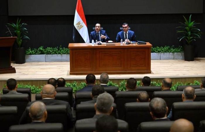 مدبولي يكلف رؤساء أجهزة المدن الجديدة بتكثيف الجولات الميدانية واستبدال غير الفاعلين
