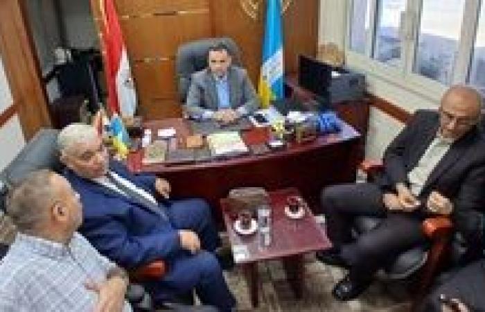وكيل وزارة التموين يجتمع مع المدير التنفيذي لمطاحن الإسكندرية
