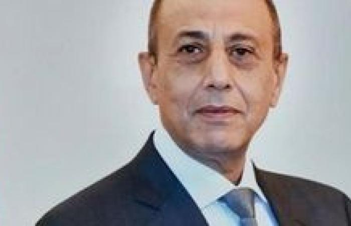 دكتور مختار همام مرسي يهنئ الفريق محمد عباس حلمي  رئيس حزب حماة الوطن عقب توليه رئاسة الحزب