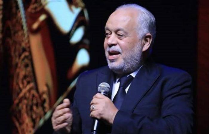 أشرف زكي بعد إعلان استقالته عن منصب نقيب المهن التمثيلية: لازم أسيب القيادة لأجيال تانية