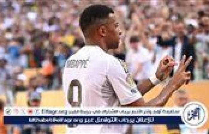 بالبلدي: ريال
      مدريد
      يسلم
      مبابي
      للشرطة..
      ماذا
      حدث؟