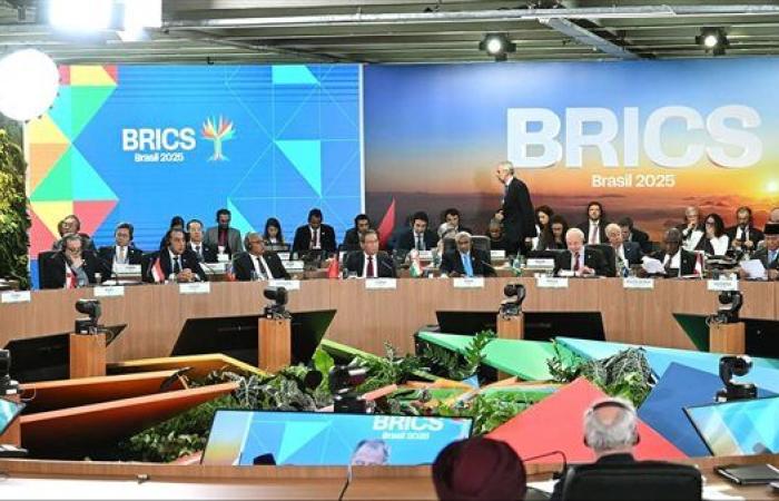 مدبولي يبحث مع رئيس الأوروجواي تعزيز التعاون في الزراعة والدواء والطاقة النظيفة