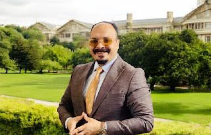 بالبلدي : اسلام
      رسلان
      "الكفراوي"..
      محامي
      القضايا
      المستحيلة
      بين
      نيران
      النقد
      وراية
      الدفاع
      عن
      العدالة