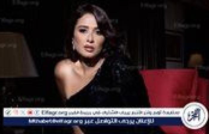 إطلالة ياسمين عبدالعزيز السوداء تشعل السوشيال ميديا منذ نشرها