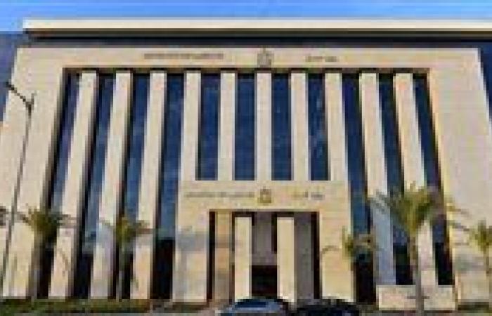وزير العمل يعلن صرف منح بـ 23 مليون جنيه للعمالة غير المنتظمة