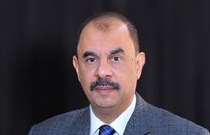 محافظ سوهاج يوجه بتواجد مفتشي التموين مبكرًا لضمان صرف الخبز والسلع التموينية للمواطنين