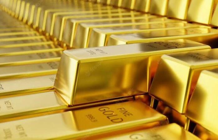 الذهب
      يفقد
      35
      دولارًا
      رغم
      تصعيد
      تجاري
      مرتقب
      من
      ترامب - غاية السعودية
