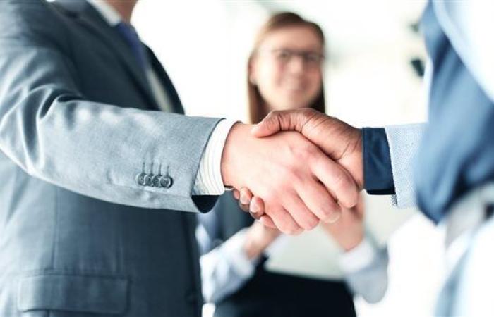 مصر
      ترفع
      قيمة
      وثيقة
      التأمين
      للمصريين
      بالخارج..
      إزاي
      تشترك
      فيها؟ - غاية السعودية