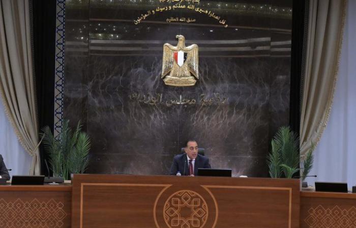 رئيس الوزراء عن صورته مع آبى أحمد: وفق البرتوكول فقط ومصر لن تفرط فى حقوقها المائية
