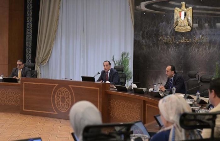 رئيس الوزراء: الساحل الشمالى أصبح يحظى بنصيب كبير من السياحة المصرية