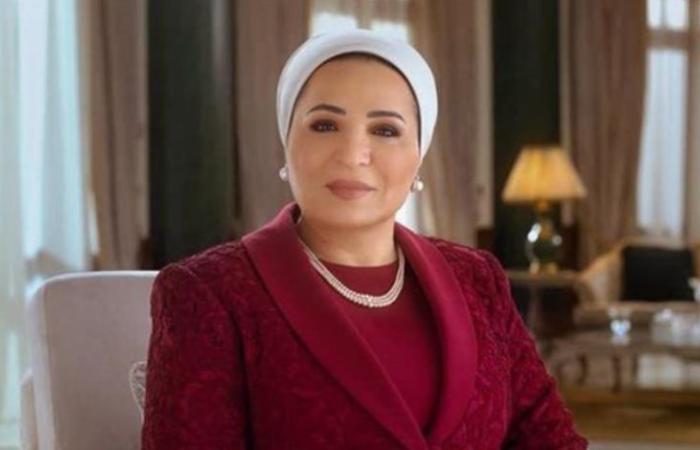 السيدة انتصار السيسى تتواصل هاتفيًا مع والدة البطل نور امتياز كامل