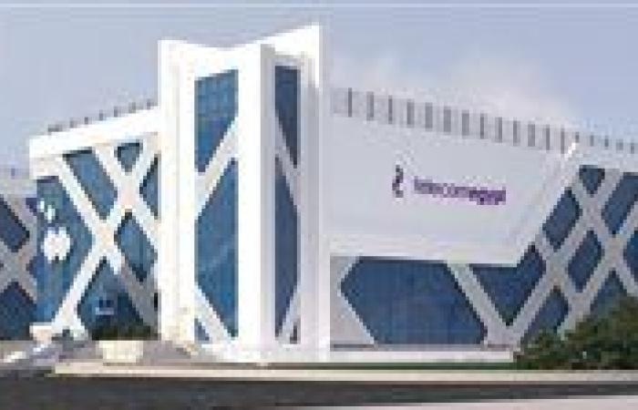 المصرية للاتصالات تعلن استعادة خدمات الانترنت والمحمول بعد نقلها الى سنترالات بديلة