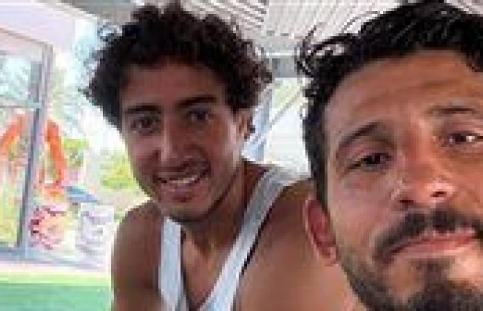 أحمد حجازي ينشر صورة له مع محمد هاني خلال الاجازة استعدادًا للموسم الجديد