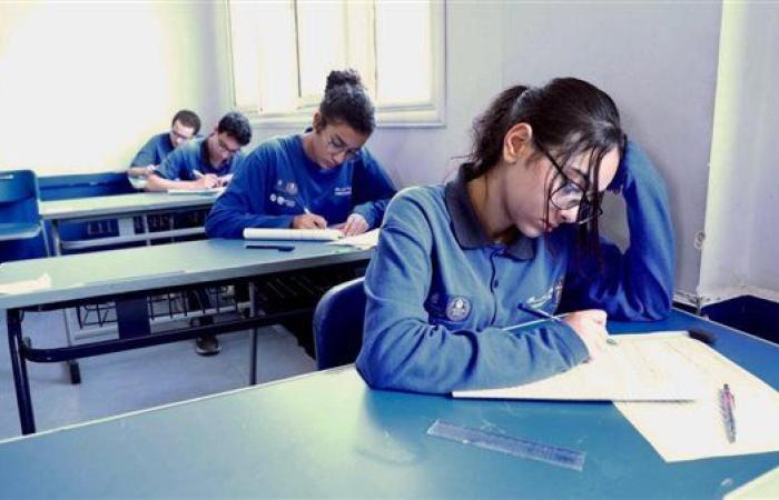 الثانوية العامة 2025.. غدًا آخر امتحانات الدور الأول.. و"التعليم" توضح مواصفات الأسئلة