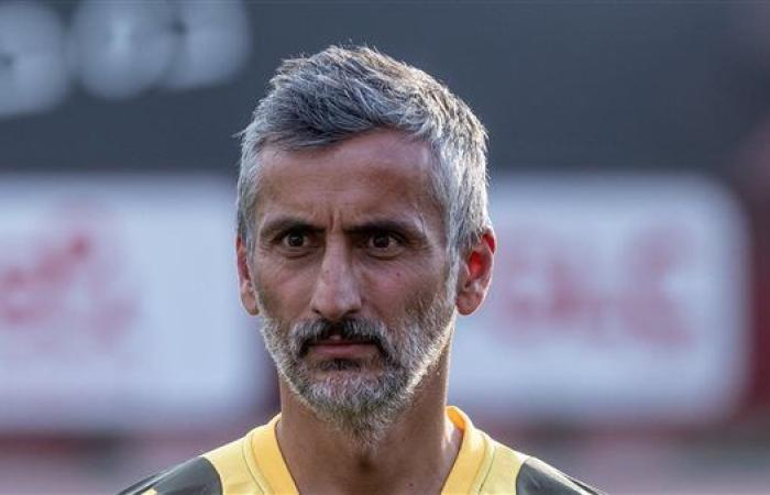 ريبيرو يغلق ملف مدافعي الأهلي