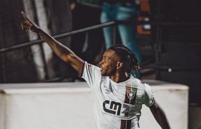 تعرف علي موعد وصول شيكو بانزا مهاجم الزمالك الجديد