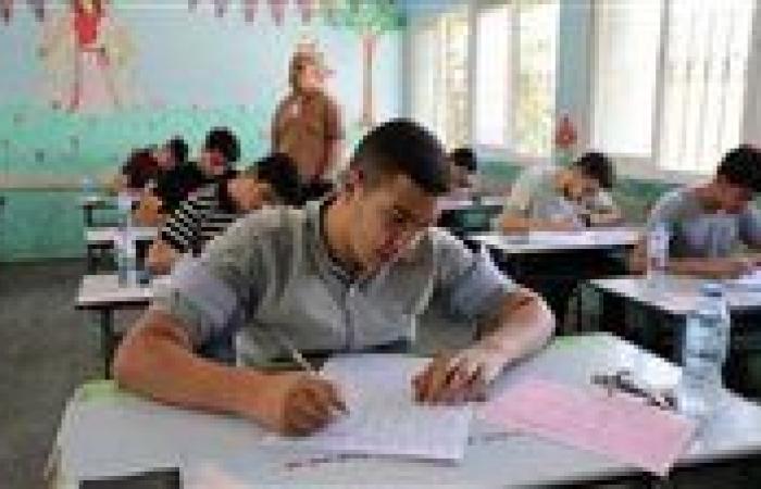 الثانوية العامة 2025.. رواد السوشيال ميديا عن صور امتحان الأحياء: صورها بالحمام