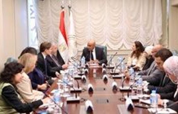 وزير التعليم يبحث مع السفير الالماني أخر مستجدات مشروع "المدارس المصرية ـ الألمانية"