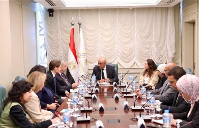 وزير التعليم يستعرض مع السفير الألماني آخر مستجدات إطلاق مشروع "المدارس المصرية–الألمانية"