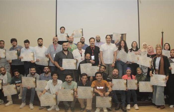 منح شهادات مشاركة لمتدربي ورشة السينوغرافيا بالمهرجان القومي للمسرح