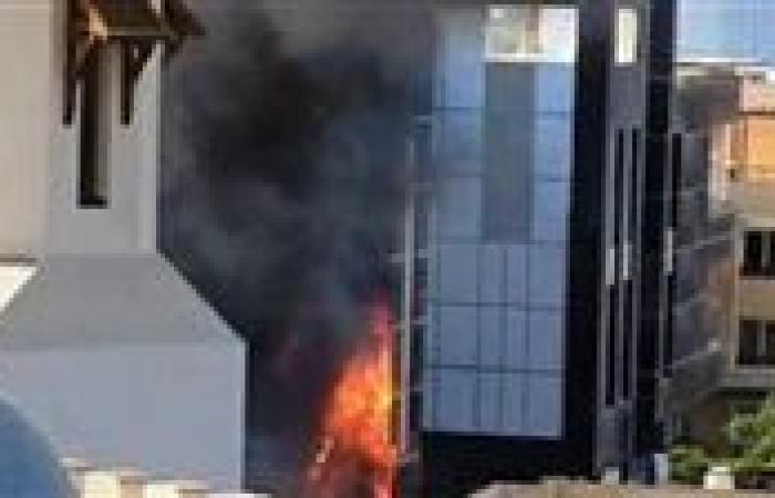 عاجل.. اندلاع حريق في دبي مول بمنطقة الشيخ زايد