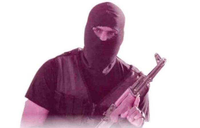 بالبلدي: «حسم»
      وسرايا
      أنصار
      السنـة
      عودة
      الأجندات
      المشبوهة