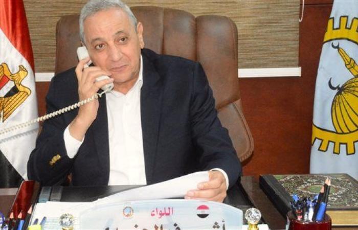 أشرف الجندي يهنئ ثلاثة أوائل بالدبلومات الفنية من أبناء المحافظة.. صور
