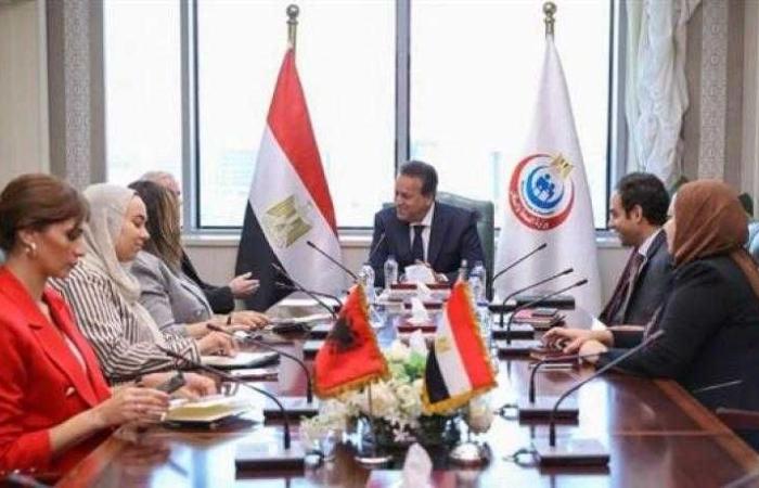 وزير الصحة يبحث مع سفير جمهورية ألبانيا بالقاهرة سبل تعزيز التعاون في القطاع الصحي