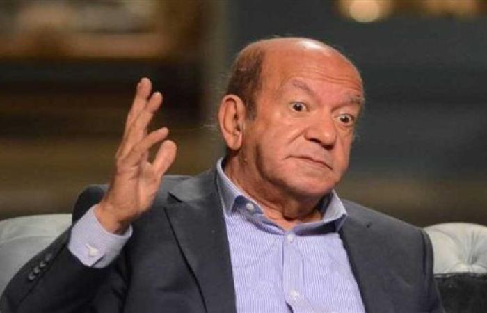 "في حاجة لدعواتكم".. الأب دانيال يكشف آخر تطورات الحالة الصحية للفنان لطفي لبيب (خاص)