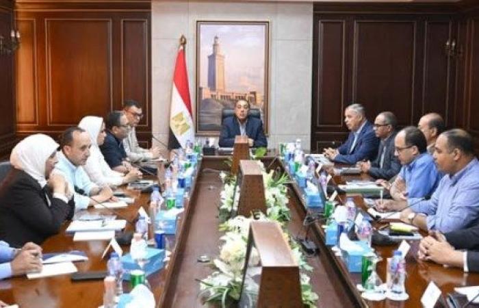 رئيس الوزراء يكلف بحصر وتحديد الأراضي المخصصة لإنشاء 60 ألف وحدة بديلة لسكان العمارات الآيلة للسقوط بالإسكندرية