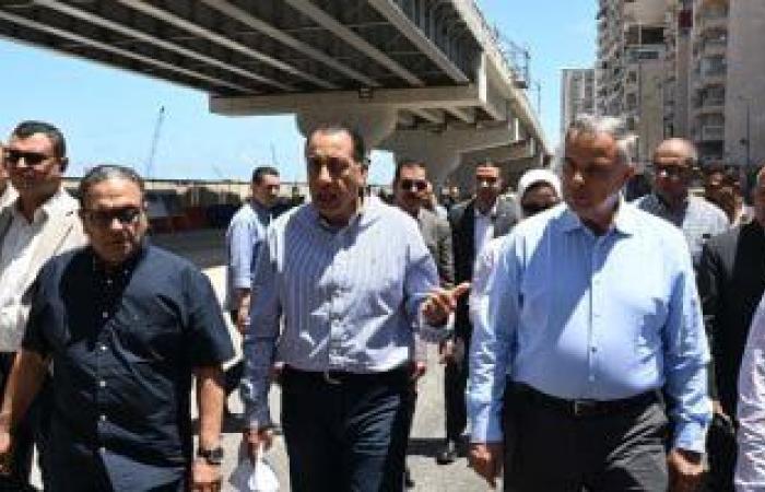 رئيس الوزراء يتفقد أعمال تطوير محور «محمد نجيب» وتوسعة كورنيش الإسكندرية