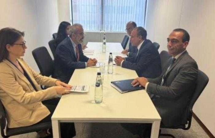 وزير الخارجية والهجرة يلتقي مع نظيره البرتغال