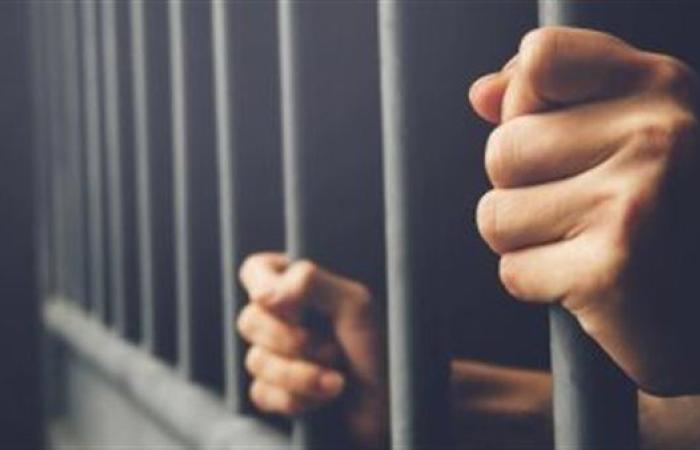 تعرّف على عقوبة استخدام القوة لإكراه شخص على إبداء رأي معيّن في الانتخابات