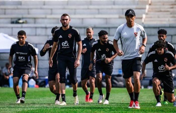 ريبيرو يركز على الجانب البدني في تدريبات الأهلي قبل معسكر تونس