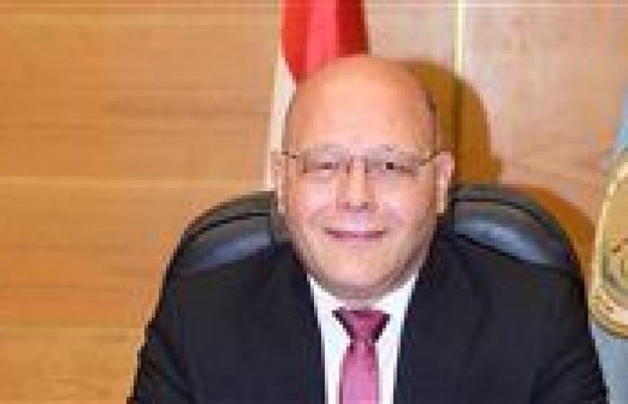 رئيس جامعة سوهاج ونقيب المهندسين بمصر يشهدان حفل تخرج دفعة جديدة من خريجي كلية الهندسة