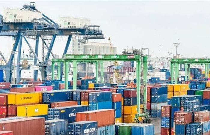 انخفاض فائض التجارة الخارجية لإيطاليا في مايو مع تراجع الصادرات والواردات