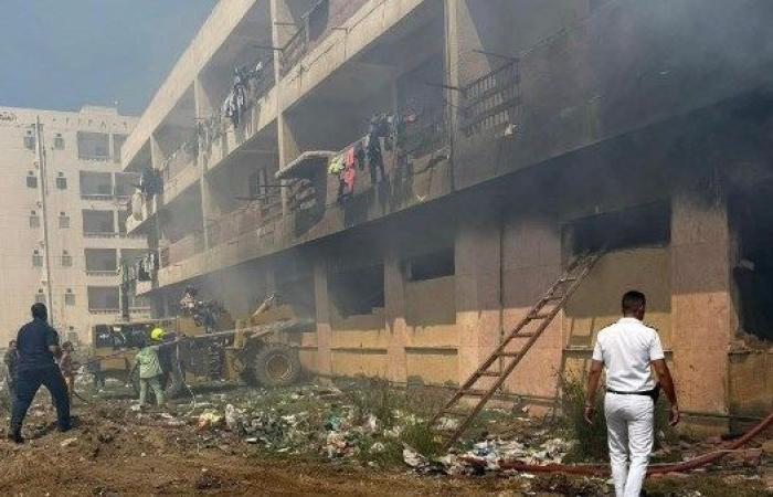 إصابة أمين شرطة من الحماية المدنية خلال إخماد حريق معرض موبيليا بجمصة بالدقهلية