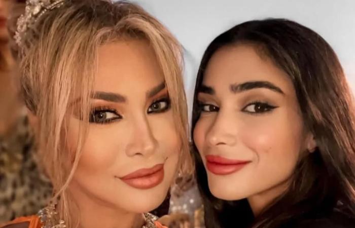 بالبلدي: 10
      ملايين
      مشاهدة
      ولوك
      من
      تصميم
      ابنتها..
      نوال
      الزغبي
      تحتفل
      بألبومها
      الجديد
      (صور)